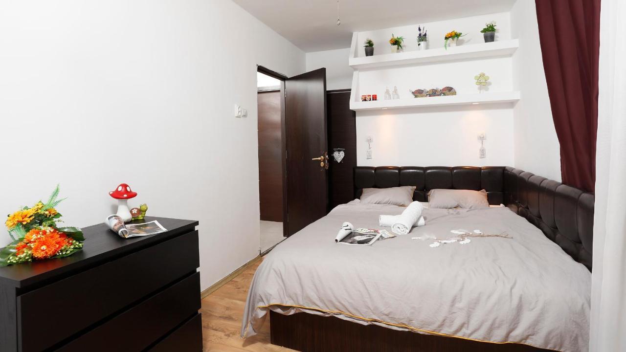 Central Apartment Very Close To Old City Bucarest Exterior foto