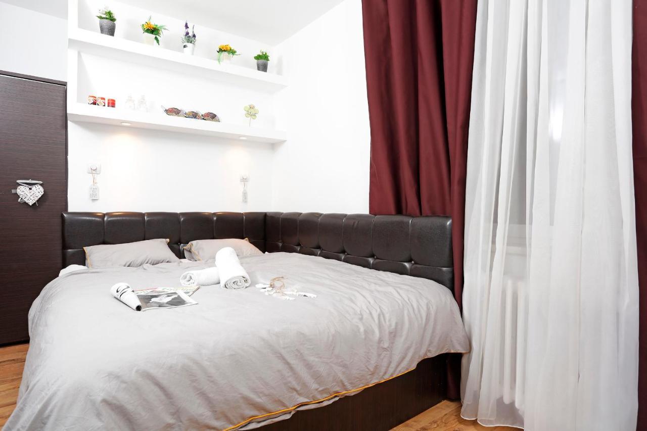 Central Apartment Very Close To Old City Bucarest Exterior foto