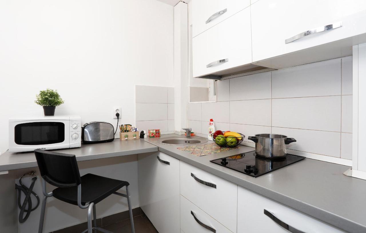 Central Apartment Very Close To Old City Bucarest Exterior foto